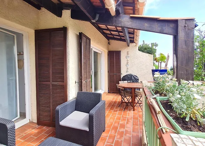 Bel Appartement Renove, Avec Terrasse Et Piscine