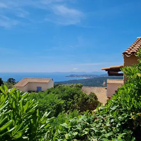 Bel Appartement Renove, Avec Terrasse Et Piscine La Croix-Valmer Exterior photo