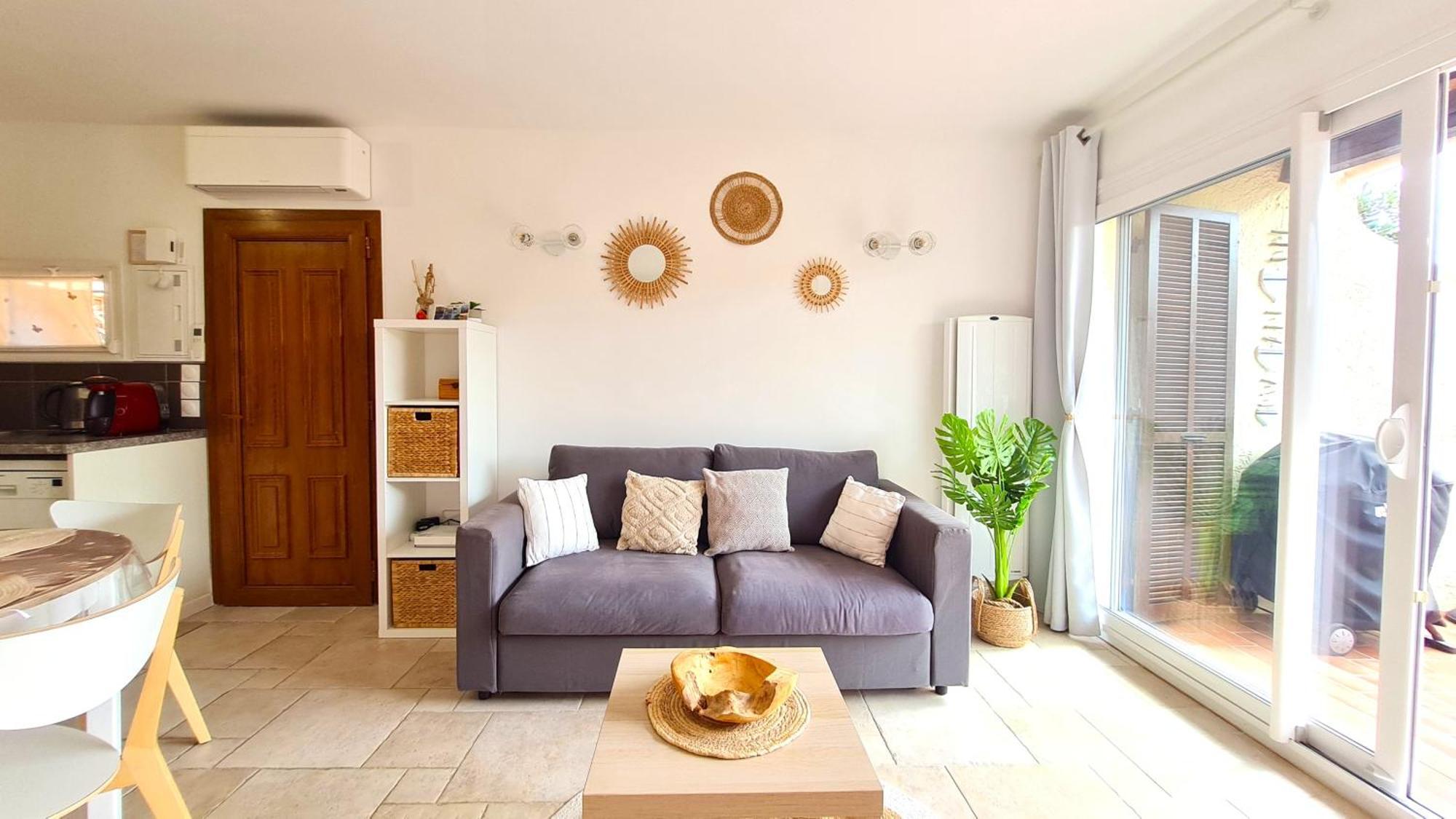 Apartment Bel Renove, Avec Terrasse Et Piscine *